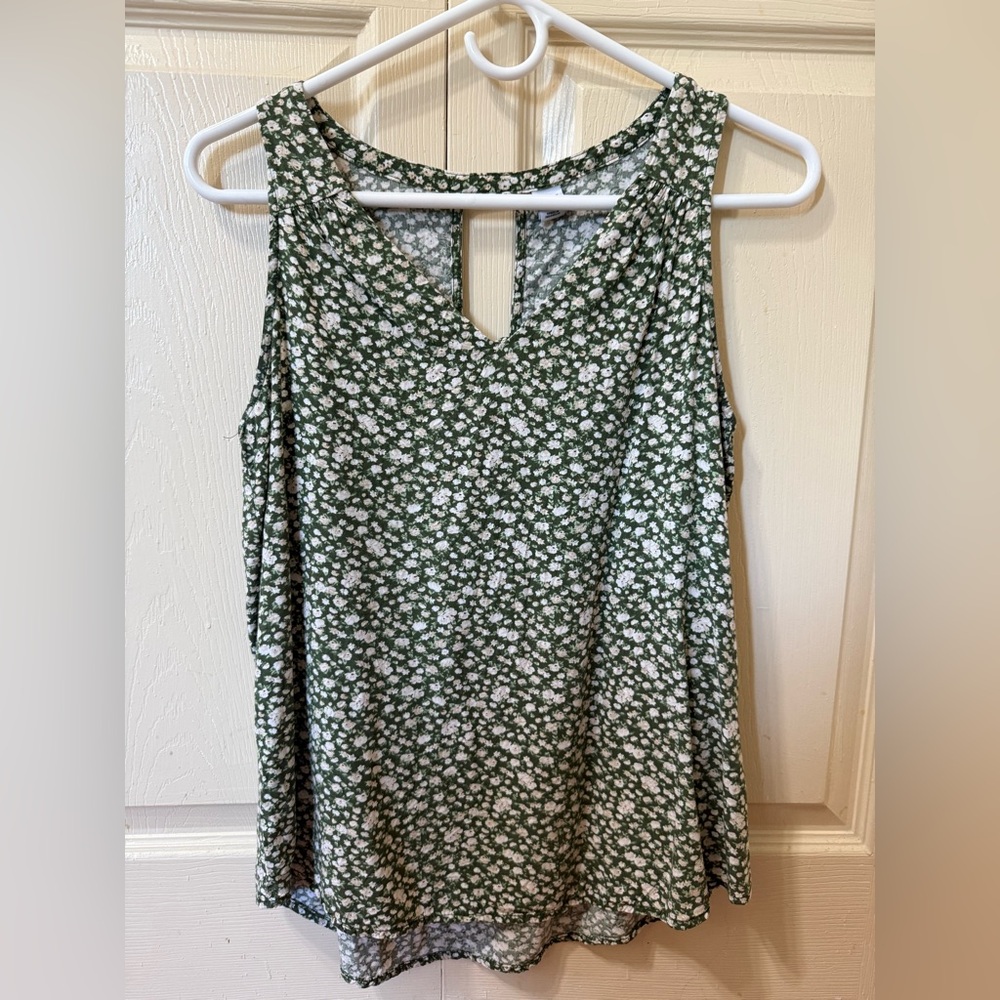 Old Navy green floral pattern tank top size small